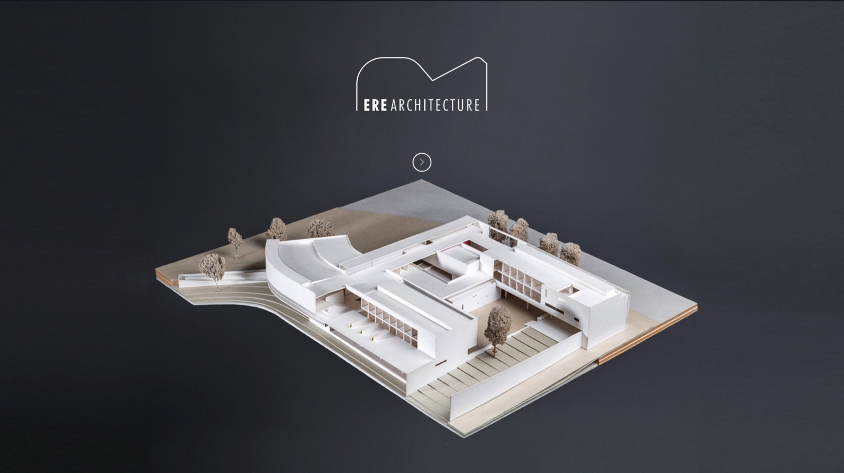 ⭐⭐⭐ Manu Lechat- Webdesigner, intégrateur, développeur Web freelance Réalisation du site de l'agence d'architecture ERE Architecte. Projet assez minimaliste dans la présentation pour une mise en avant claire et concise des projets réalisés pas l'agence d'architecture.